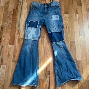 Hollister high rise flare jeans size 7 short